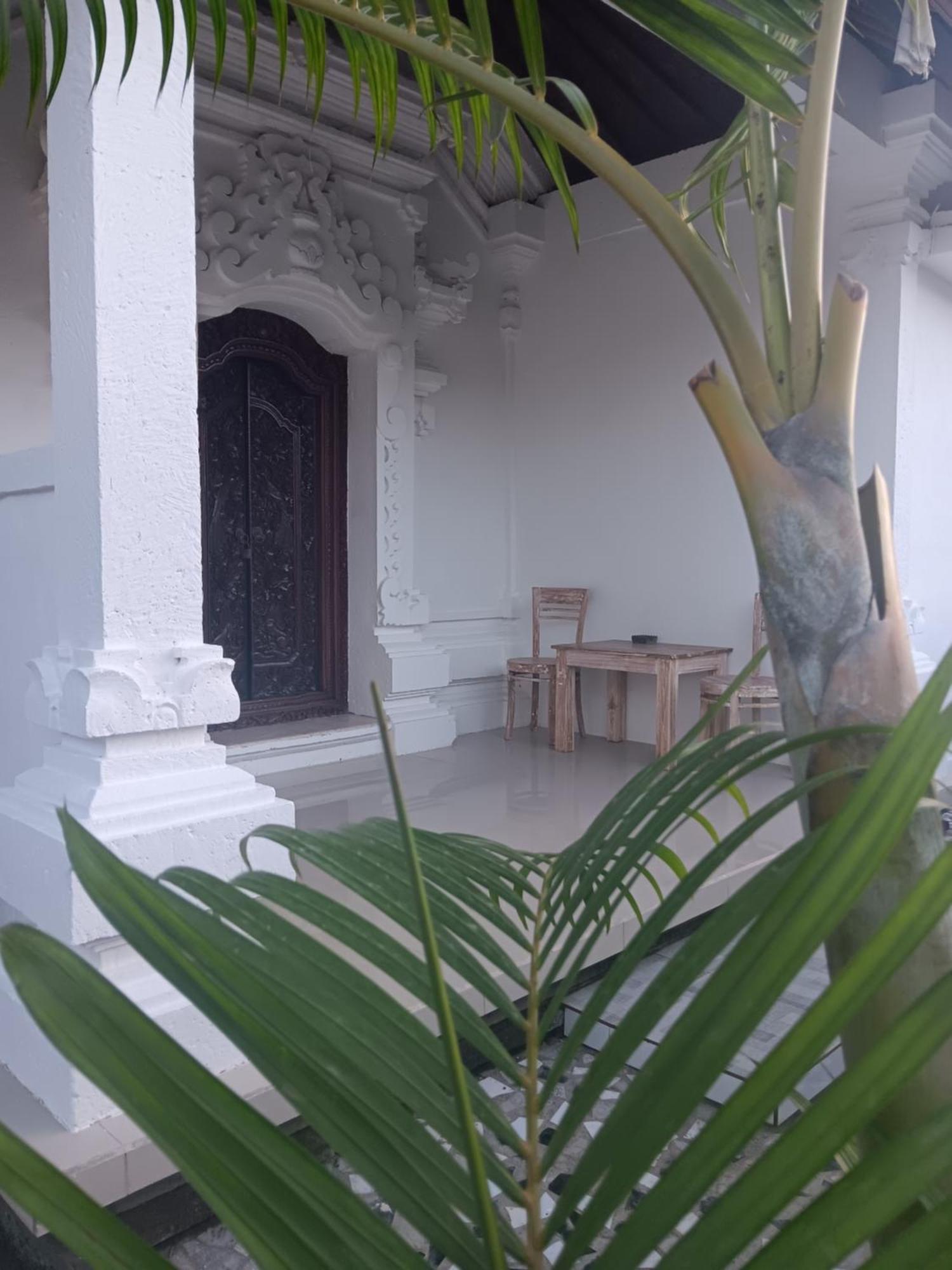 Adore Guesthouse Amed Kamer foto