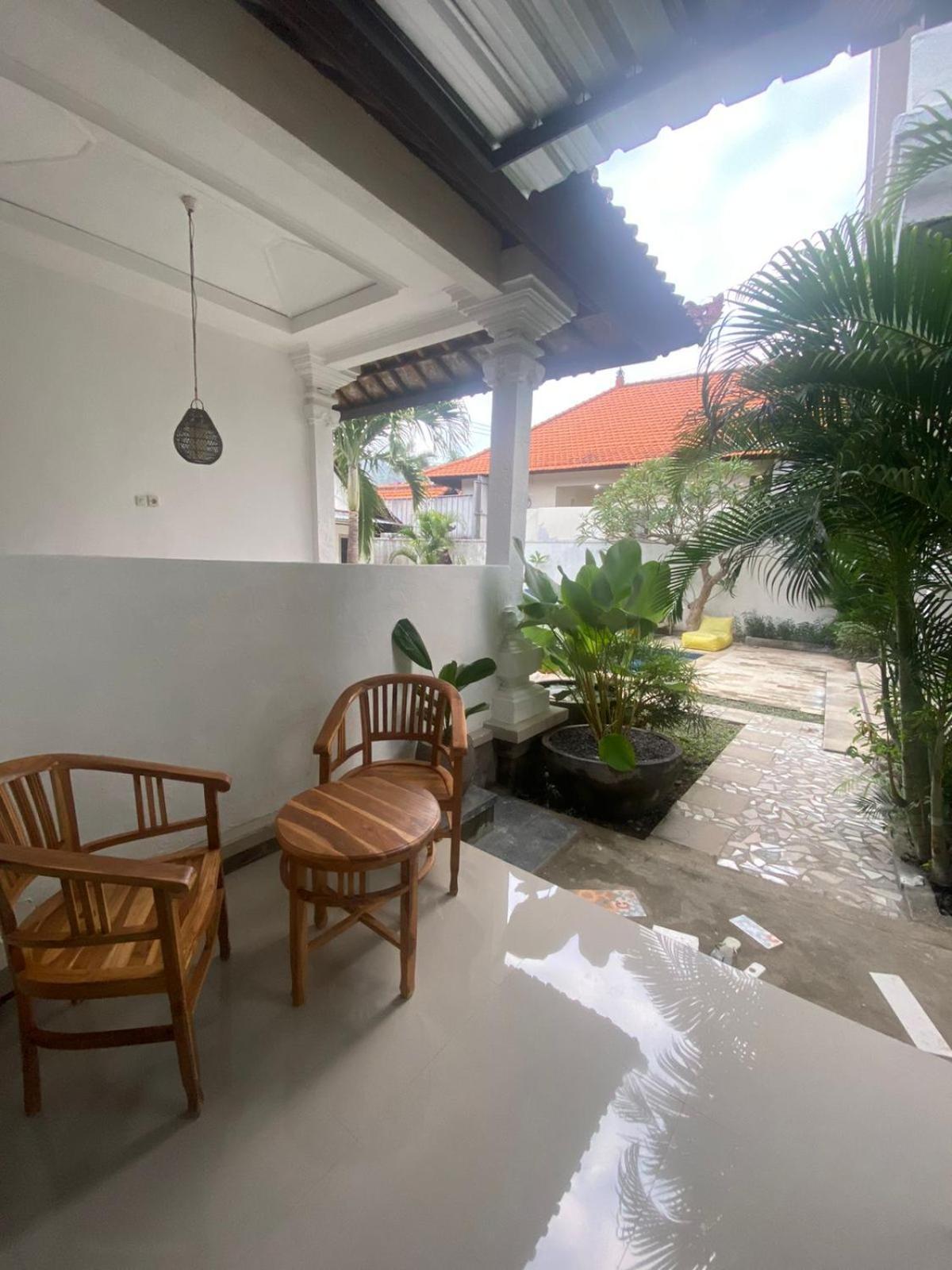 Adore Guesthouse Amed Buitenkant foto
