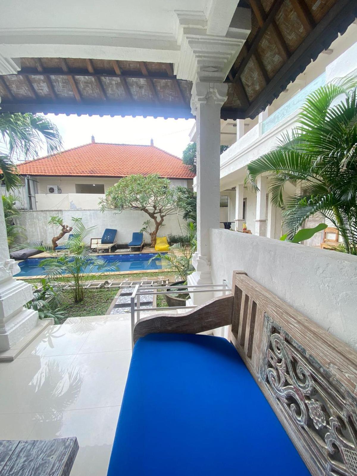 Adore Guesthouse Amed Buitenkant foto
